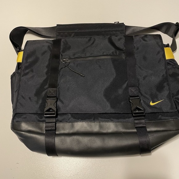 Nike Other - NIKE Eugene Messenger Laptop Bag Premium Elite Black Yellow Swoosh Unisex 17"